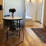 Stylish Navigli Apartment - Comfort & Good Vibes